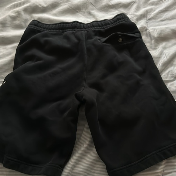 nike shorts size small - Picture 2 of 3